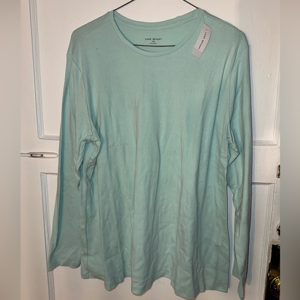 NWT Lane Bryant Women's Long Sleeve Long Sleeve Shirt Size 18/20 Retail Price 36